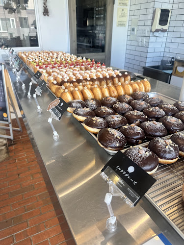 〒060-0008 北海道札幌市中央区北８条西２３丁目１−１０ 前田ビル １階