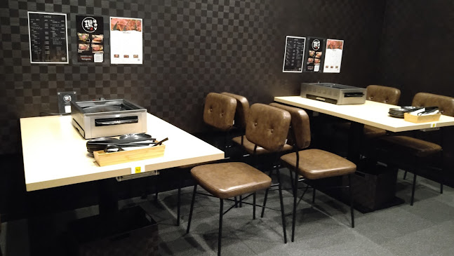 〒562-0004 大阪府箕面市牧落３丁目７−１８