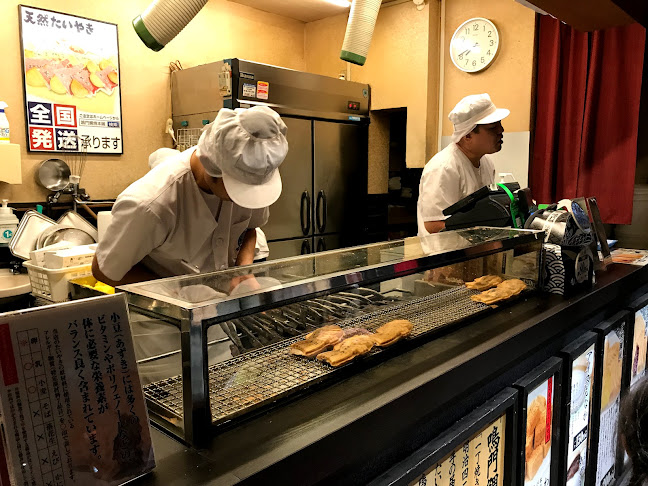 Opinii despre 鳴門鯛焼本舗 クリスタ長堀店 în 大阪市 - 飲食業