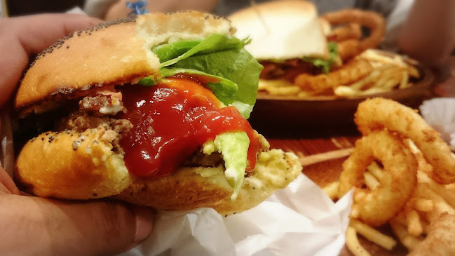 Comentarii opinii despre KUA`AINA 青山本店