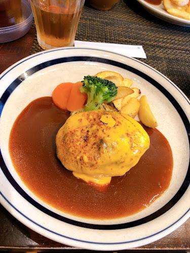 〒426-0066 静岡県藤枝市青葉町４丁目３−２ ライフガーデン １０２