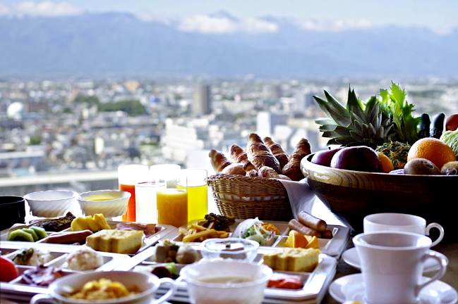 ソルプレーサ - 飲食業