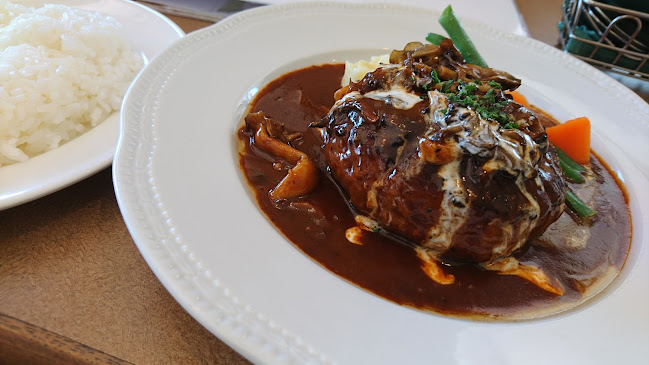 Opinii despre ロイヤルホスト橘通店 în 宮崎市 - 飲食業