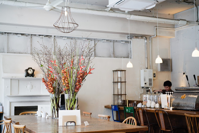 〒060-0061 北海道札幌市中央区南１条西１２丁目４−１８２ AS ビル 1F