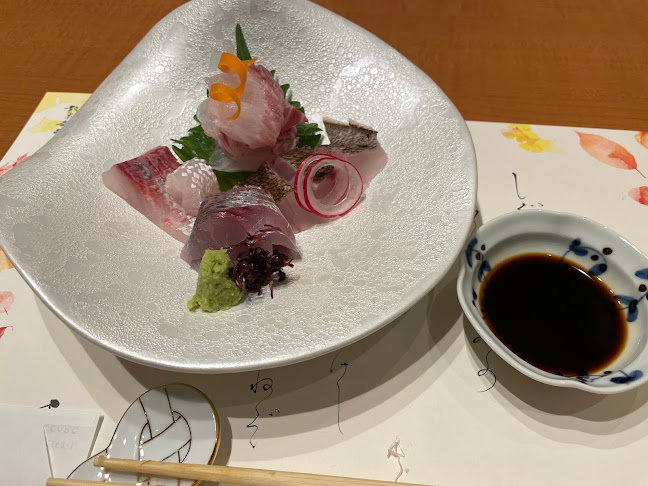 〒857-0112 長崎県佐世保市柚木町２１５２−１