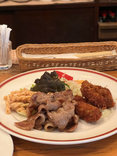 〒930-0018 富山県富山市千歳町１丁目６−１８