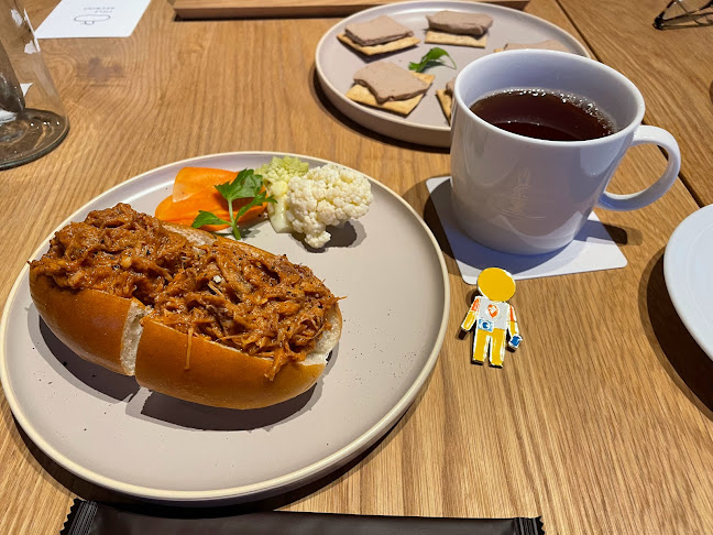 Comentarii opinii despre TIELS TEA & TAPS