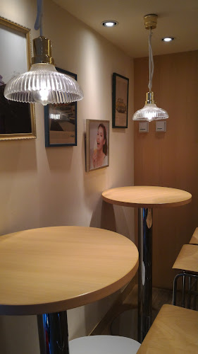 六甲牧場カフェ UMIEモザイク店 - 飲食業