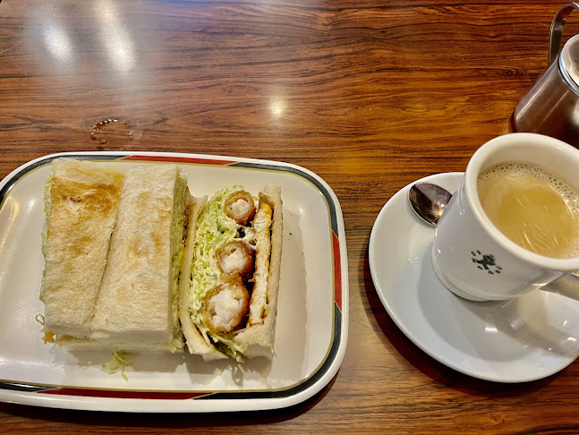 Comentarii opinii despre コンパル 大須本店