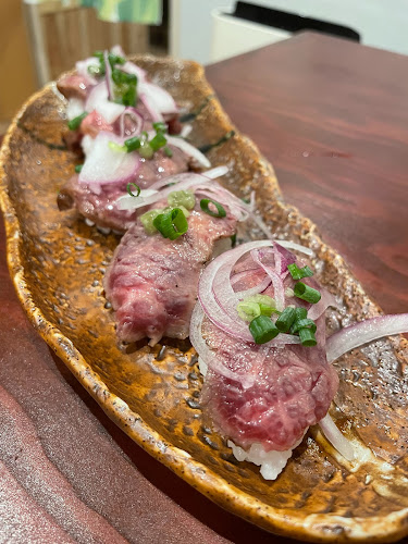 〒904-0031 沖縄県沖縄市上地１丁目１３−２０