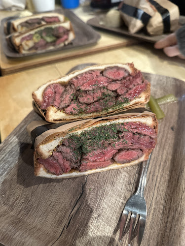 〒155-0031 東京都世田谷区北沢２丁目１２−１５