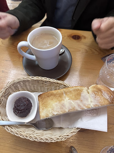 〒600-8417 京都府京都市下京区松原通烏丸東入ル南側俊成町４３８ 1F