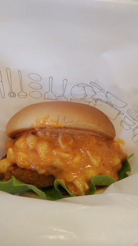 Comentarii opinii despre モスバーガーカインズ高槻店