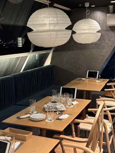 Comentarii opinii despre 夜空のMUSIC BAR うみとひかり