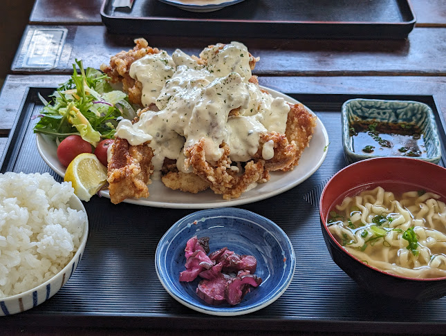 〒901-2131 沖縄県浦添市牧港５丁目２２−２