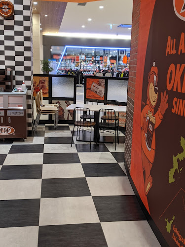 A&W イーアス沖縄豊崎店 - 飲食業