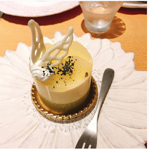 〒530-0015 大阪府大阪市北区中崎西１丁目７−３６