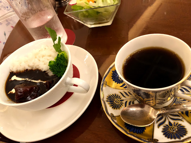 〒104-0061 東京都中央区銀座５丁目４−６ B1F