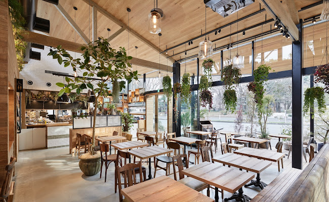 〒154-0013 東京都世田谷区駒沢公園１丁目１−２