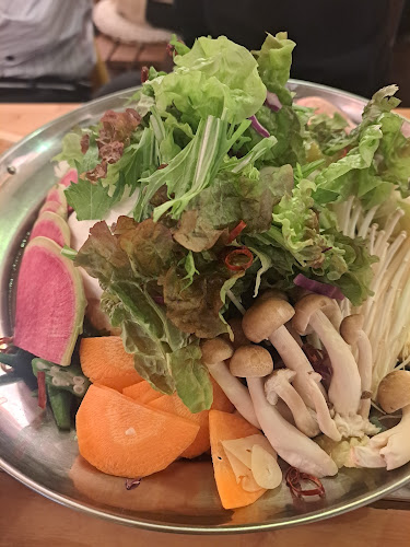 Opinii despre 野菜とお鍋と揚げもんと。とまり木432゛ în 大阪市 - 飲食業