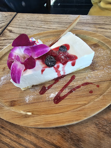 Opinii despre ヴィーナスカフェ în 鎌倉市 - 飲食業