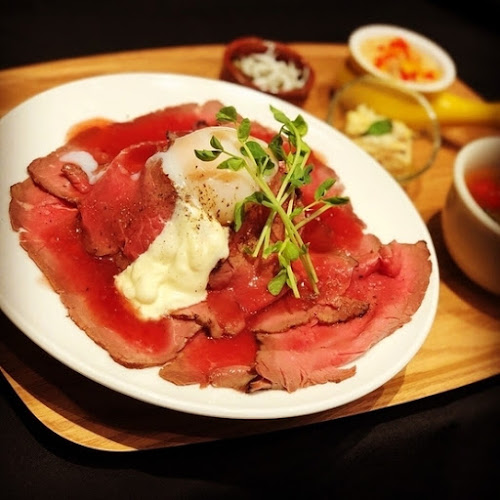 Comentarii opinii despre 肉焼きワヰン酒場 テルミニ 姫路店