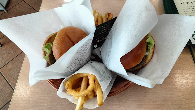 Comentarii opinii despre モスバーガーカインズ西神南店