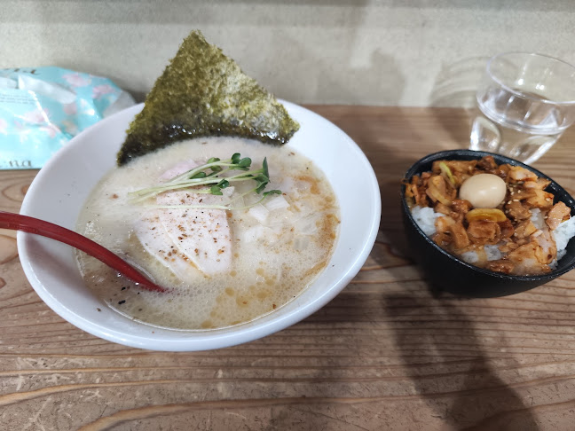 〒233-0002 神奈川県横浜市港南区上大岡西２丁目１−２ ＳＫビル 1階