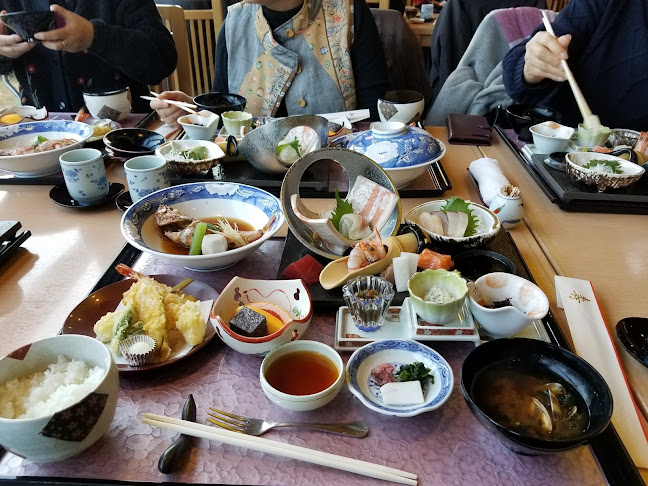 Opinii despre 四季亭 în 丸亀市 - 飲食業