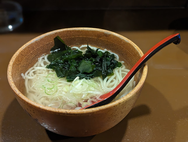 Comentarii opinii despre 鮪酒場百々（どど）