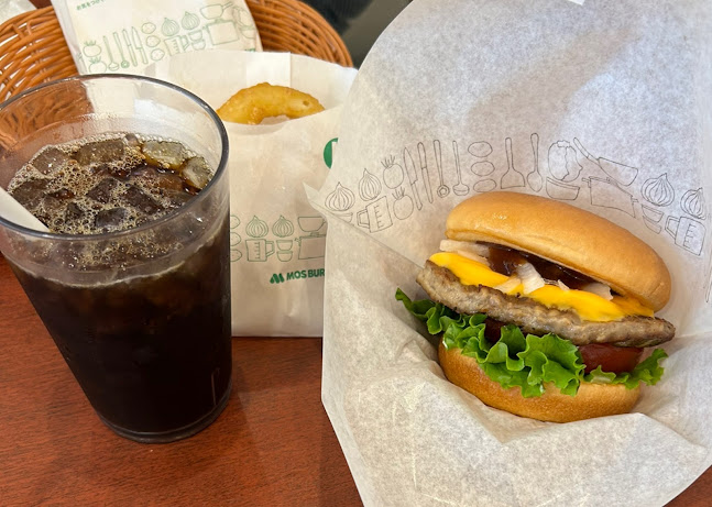 モスバーガー八王子みなみ野店 - 飲食業