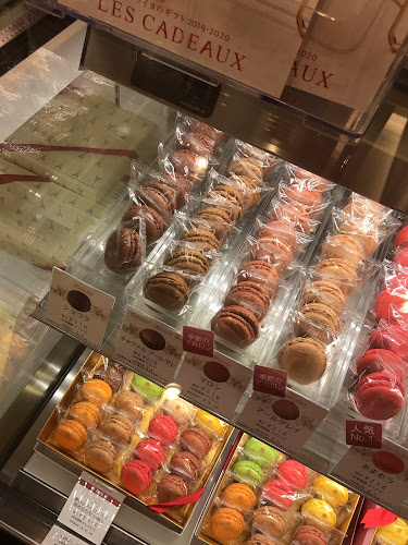 Opinii despre ダロワイヨ 小田急町田店 în 町田市 - 飲食業