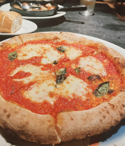 Opinii despre アモーレ木屋町 în 京都市 - 飲食業