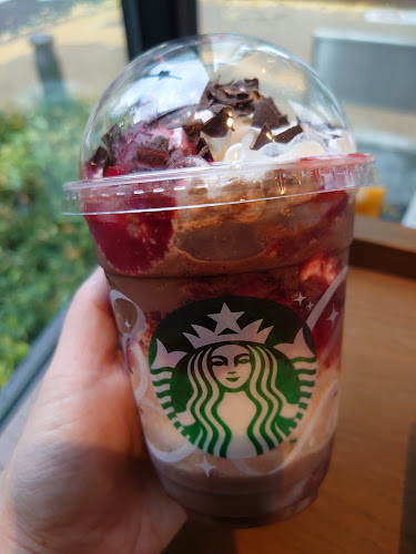 Comentarii opinii despre スターバックス コーヒー 新潟マルタケビル店