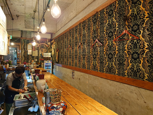 Opinii despre トミヤランドリー în 那覇市 - 飲食業