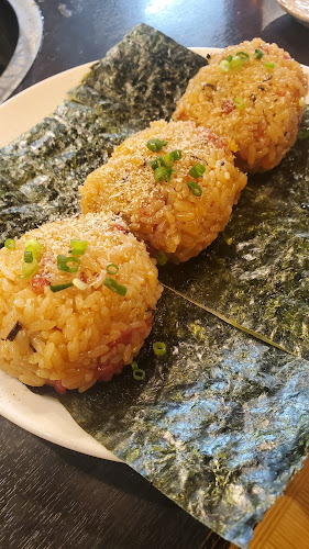 焼肉三日月 - 飲食業