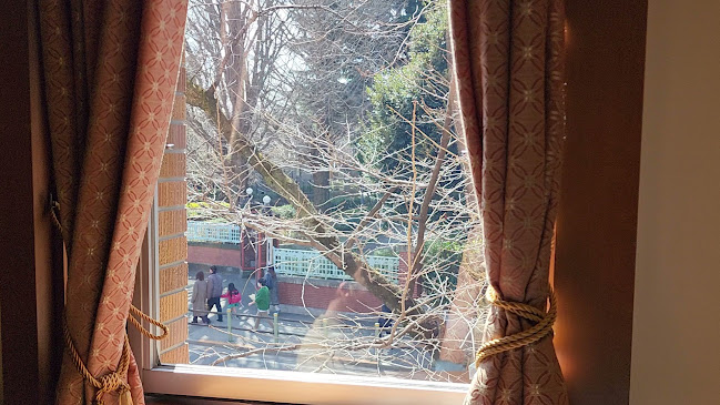 Opinii despre 上島珈琲店 黒田記念館店 în 台東区 - 飲食業