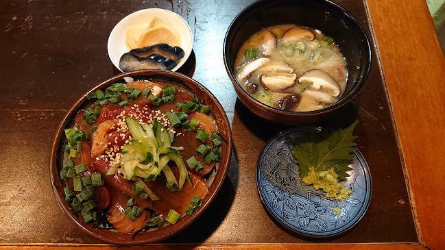 鮪酒場百々（どど）