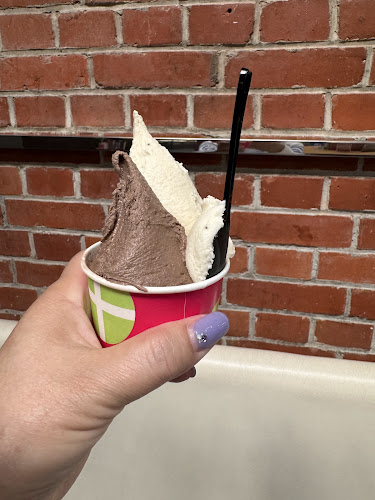 〒040-0053 北海道函館市末広町１４−１２