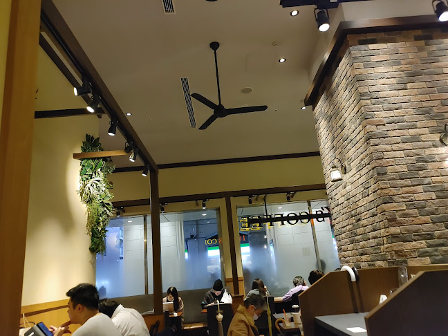 〒272-0021 千葉県市川市八幡２丁目１７−１ 本八幡ショッピングセンタ 1階109号