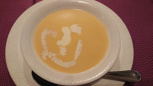 〒930-0018 富山県富山市千歳町１丁目６−１８