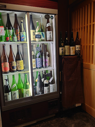 〒760-0045 香川県高松市古馬場町８−１３ 真鍋ビル １F