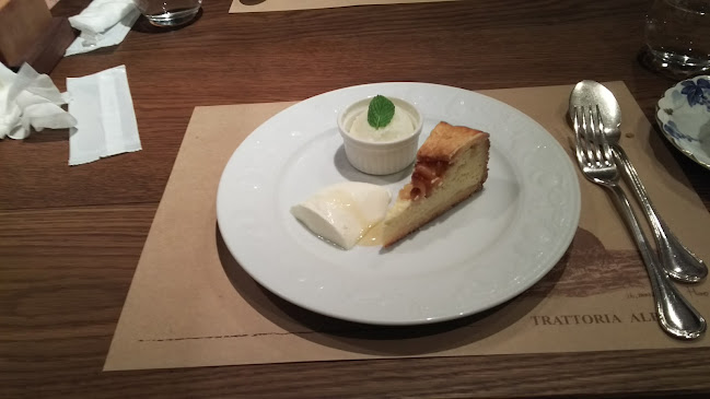 トラットリア・アルベロ - 飲食業