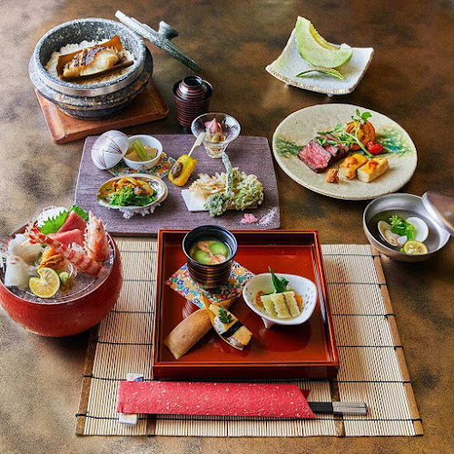 ダイナミックキッチン＆バー 響 横浜スカイビル店