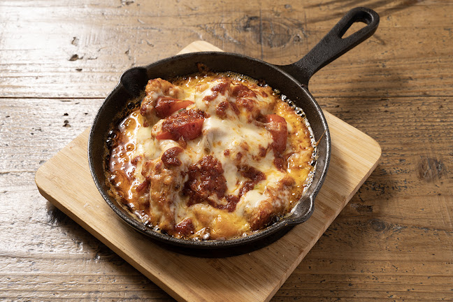 CaCa Grill & Pizza - 飲食業