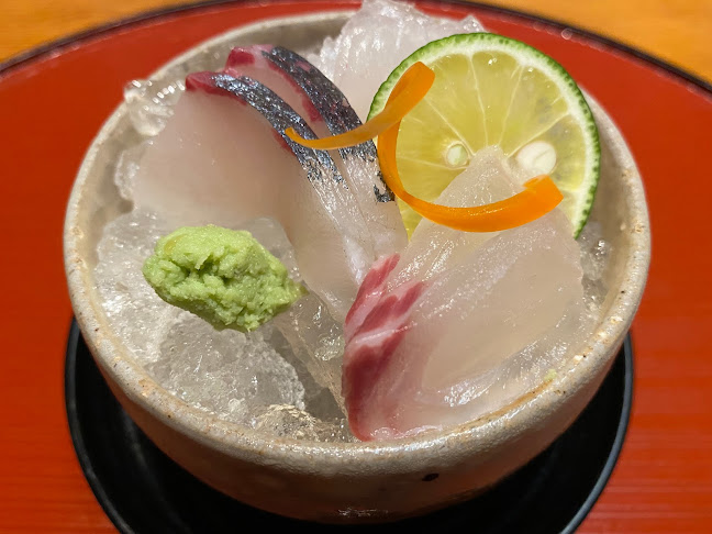 秋初月 - 飲食業