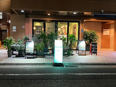 cafe bar WIRED 塚口店