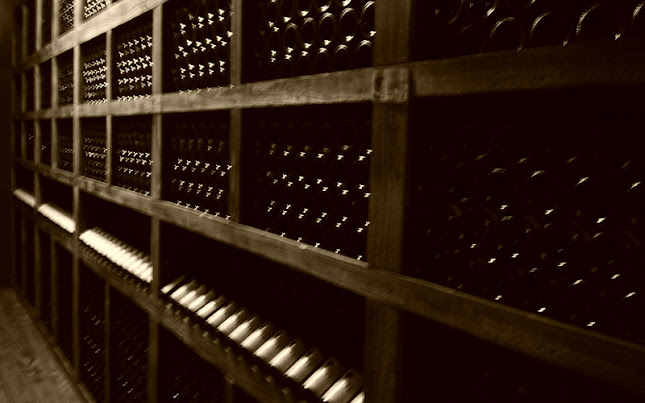 Comentarii opinii despre La Cave - PJ （PJワインセラー）