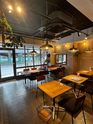 〒252-0239 神奈川県相模原市中央区中央３丁目７−９ １ 階