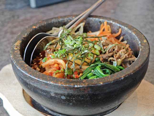 ぴこぴこ精肉店 レインボー通り - 高松市